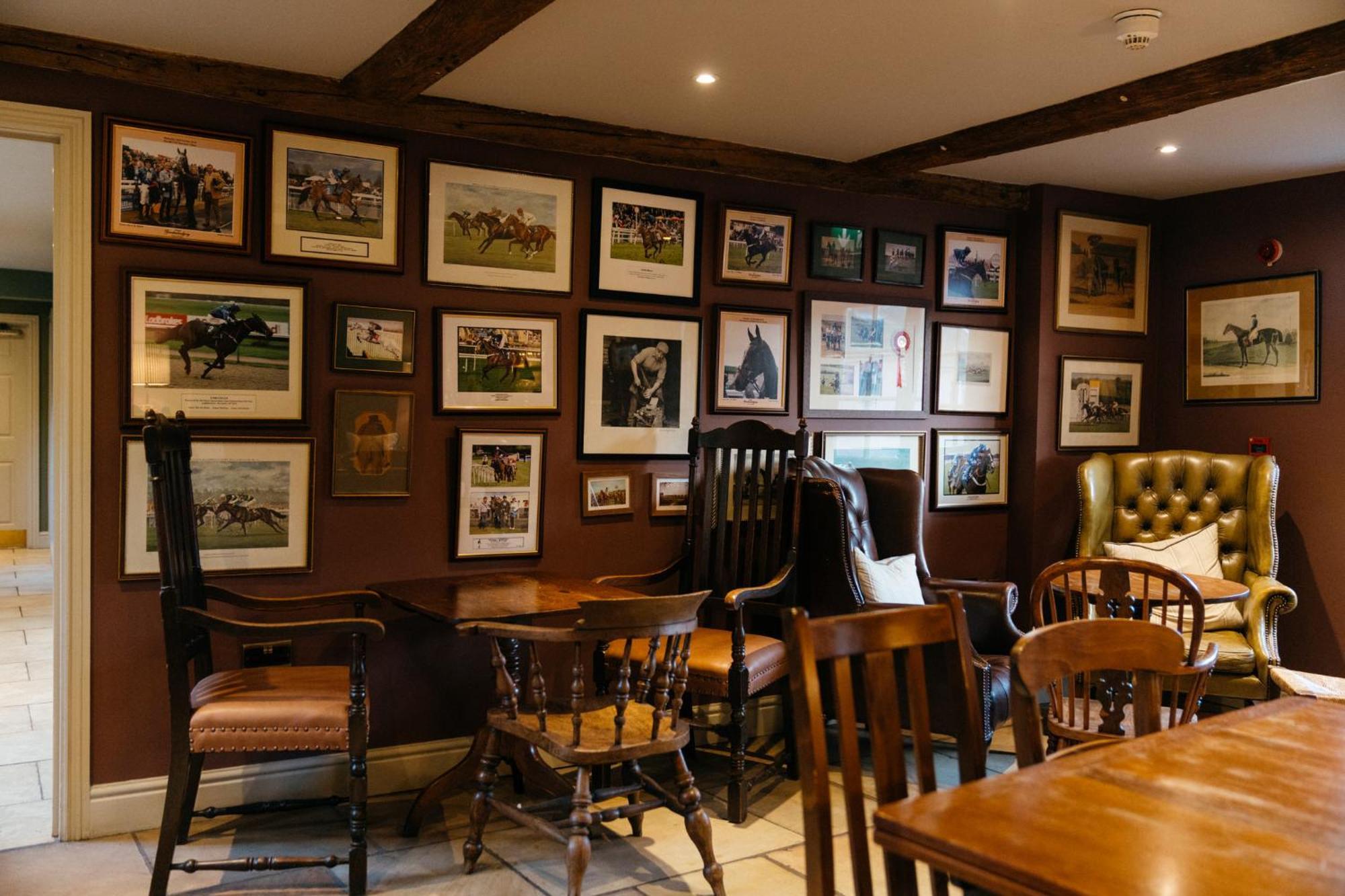 The Crown, Bildeston Hotel ภายนอก รูปภาพ