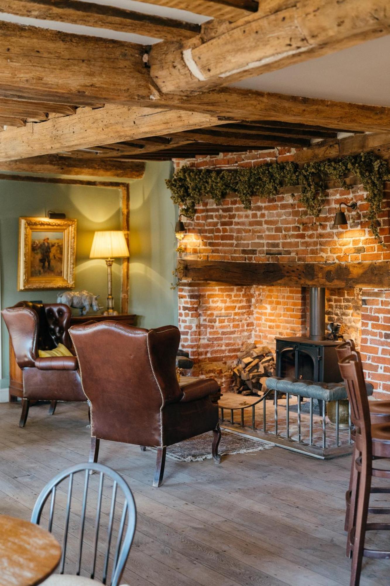 The Crown, Bildeston Hotel ภายนอก รูปภาพ