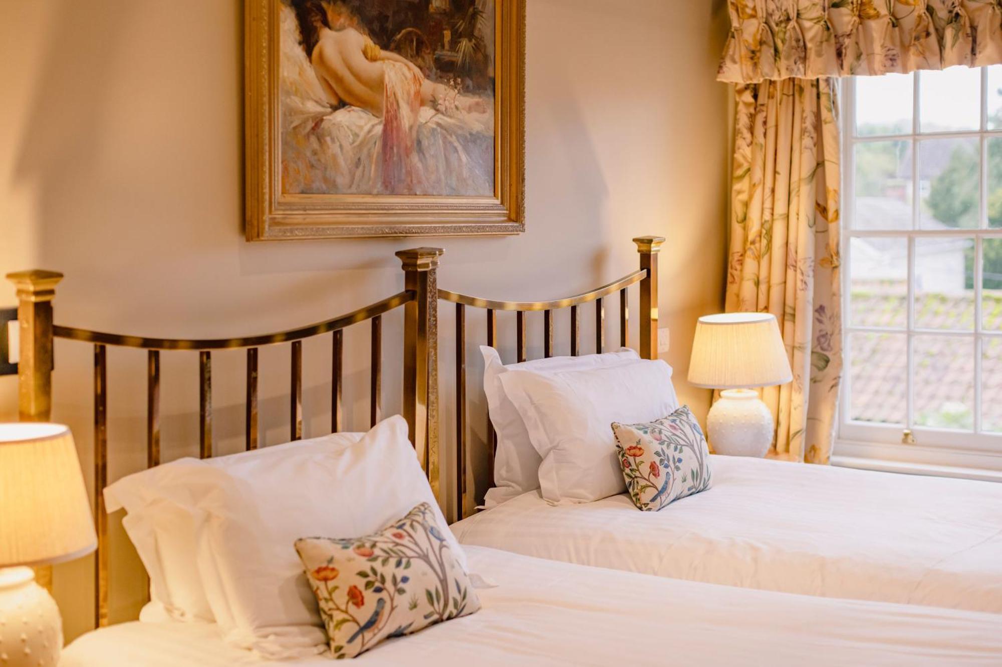 The Crown, Bildeston Hotel ภายนอก รูปภาพ